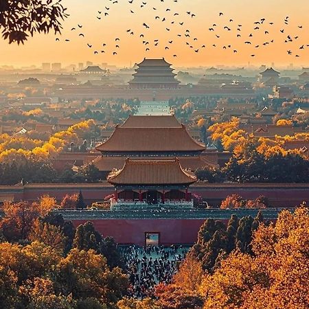 East Sacred Hotel--Very Near Beijing Tiananmen Square ,The Forbidden City,The Temple Of Heaven ,3 Minutes' Walk To Wangfujing Subway ,Located In The Center Of Beijing, Many Shopping Malls Around,Newly Renovated Hotel-Able To Receive Foreign Guests 外观 照片 The Forbidden City, Beijing